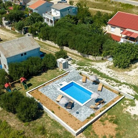 Family Friendly Apartments With A Swimming Pool Rtina - Stosici, Zadar - 21450 Екстериор снимка