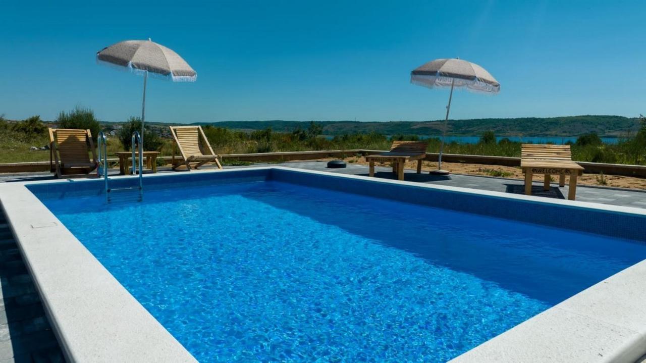 Family Friendly Apartments With A Swimming Pool Rtina - Stosici, Zadar - 21450 Екстериор снимка